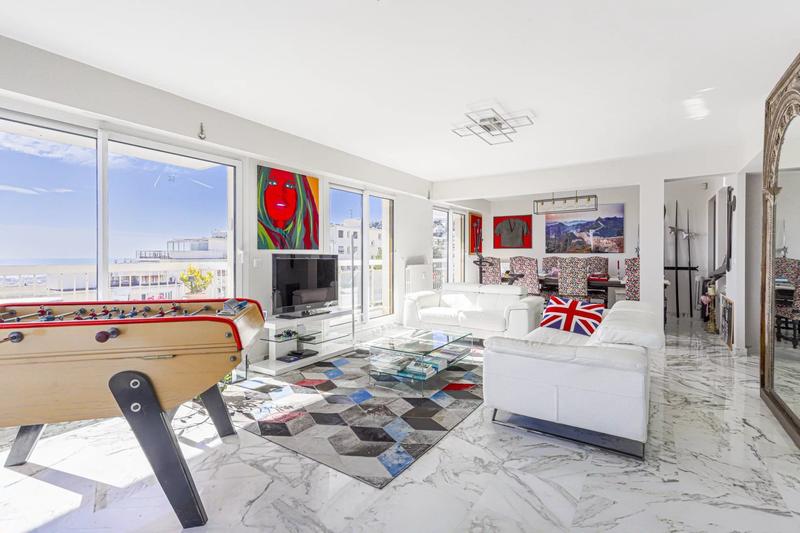 Appartement - 160 m² - 6 pièces