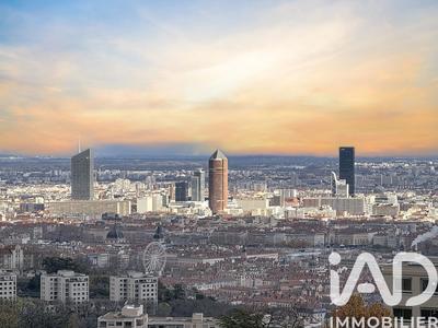 Appartement - 92 m² - 5 pièces