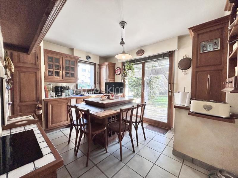 Maison traditionnelle - 160 m² - 6 pièces