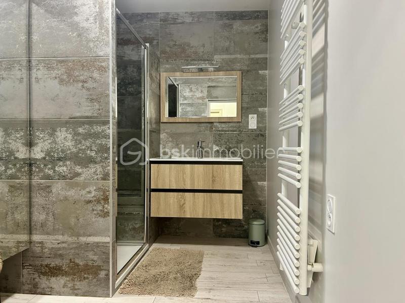 Propriété - 310 m² - 10 pièces