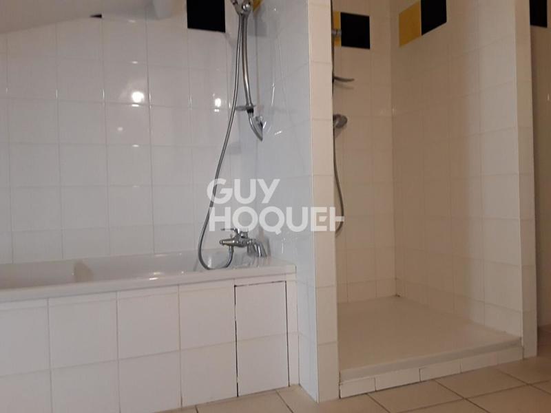 Appartement - 100 m² - 4 pièces