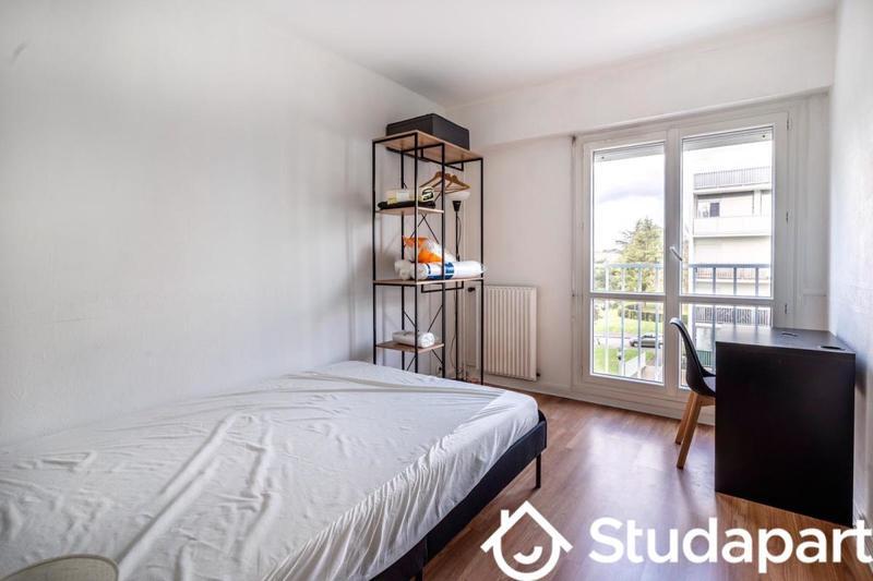 Chambre - 12 m² - 1 pièce