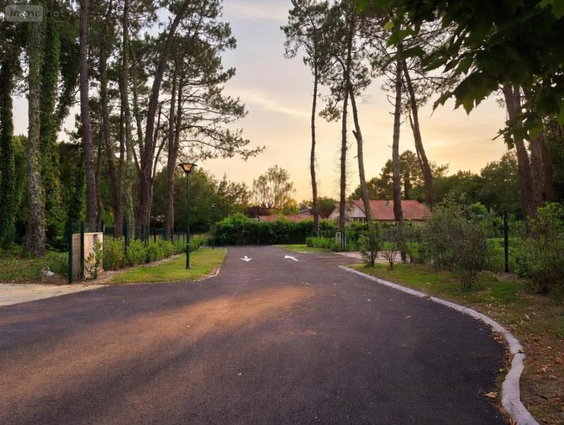 Terrain constructible - 700 m²