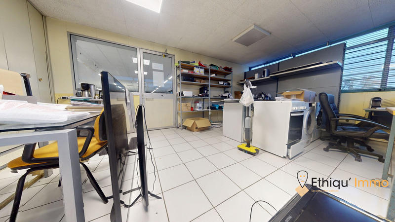 Local commercial - 839 m² - 6 pièces