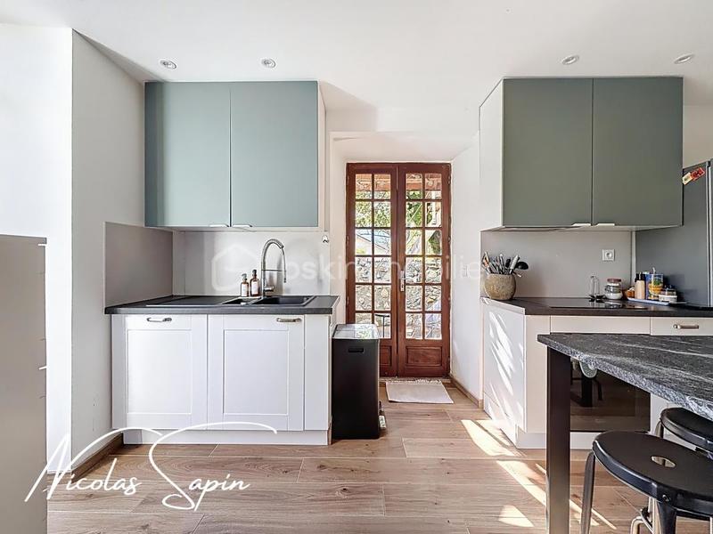 Appartement - 75 m² - 3 pièces