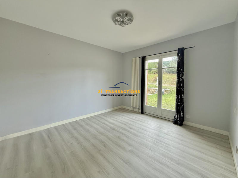 Maison - 220 m² - 8 pièces