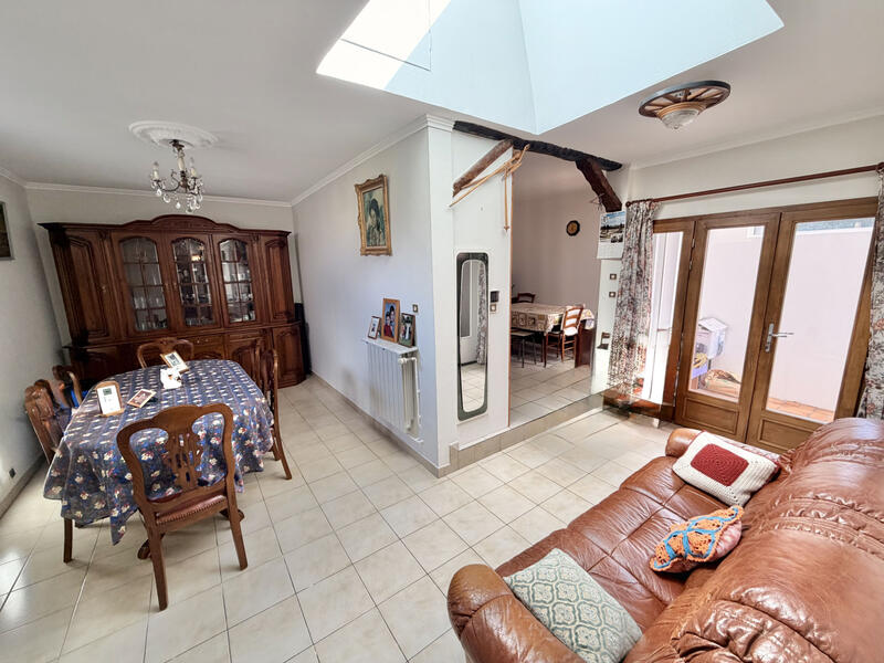 Maison - 92 m² - 5 pièces