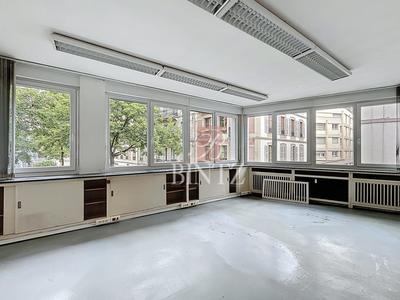 Bureau - 110 m² - 5 pièces