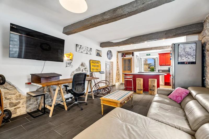 Appartement - 90 m² - 3 pièces