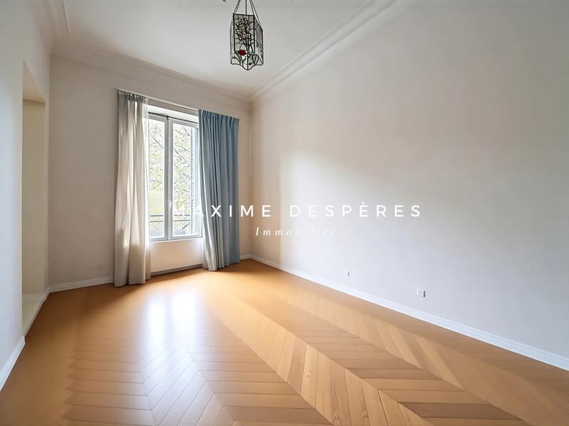 Appartement - 112 m² - 5 pièces