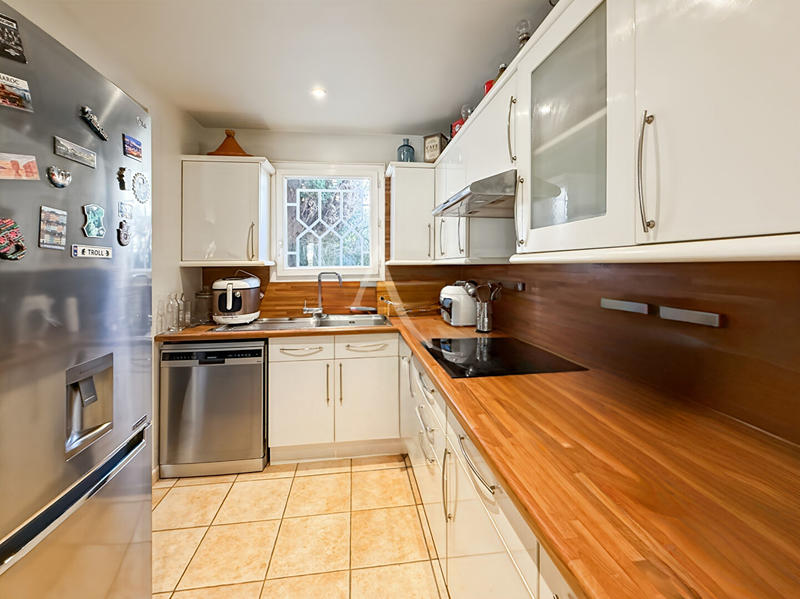 Maison - 163 m² - 6 pièces