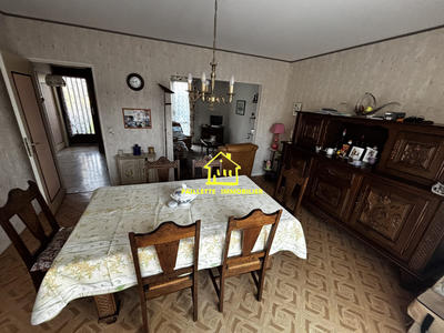 Maison - 98 m² - 5 pièces