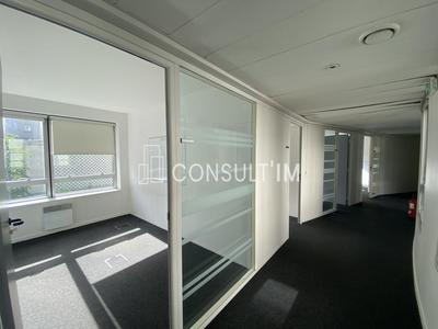 Bureau - 204 m²