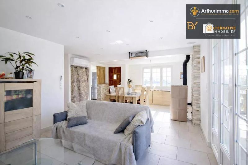 Maison - 99 m² - 5 pièces