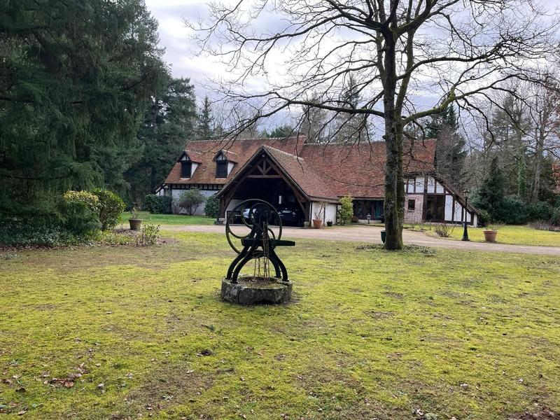 Maison - 251 m² - 8 pièces