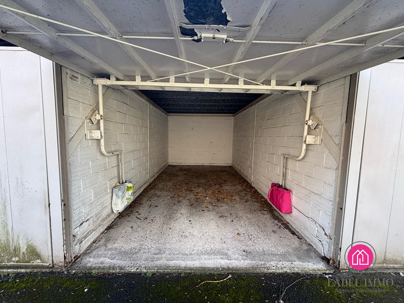 Parking / Garage - 10 m²