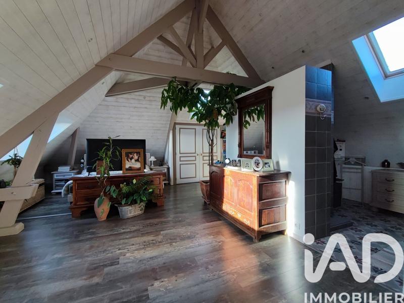 Maison - 242 m² - 8 pièces