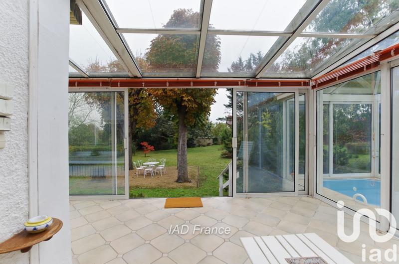 Maison - 230 m² - 10 pièces