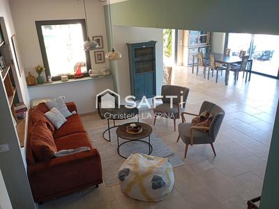 Maison - 360 m² - 7 pièces