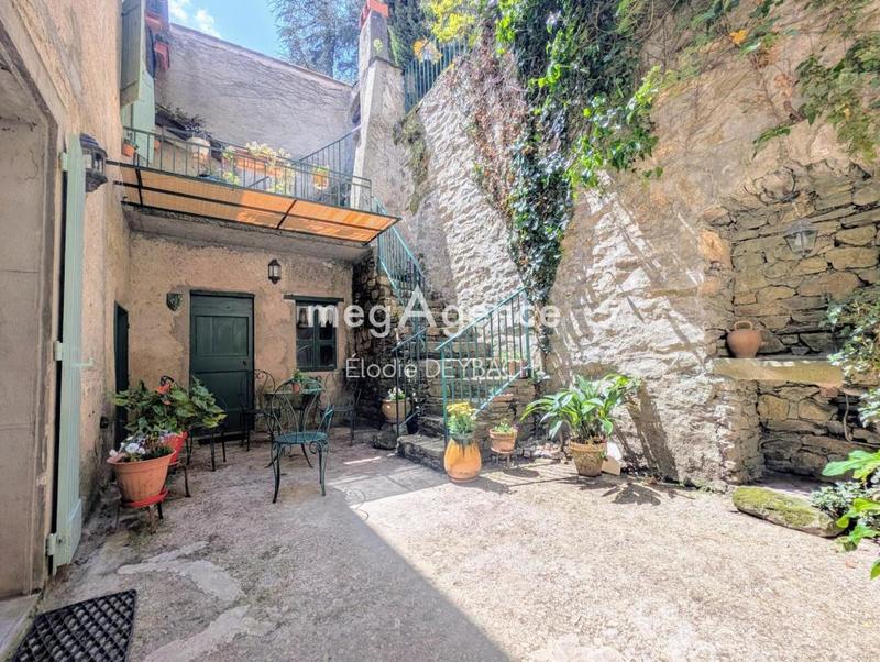 Maison - 200 m² - 10 pièces