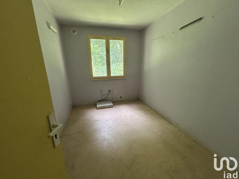 Local commercial - 140 m² - 7 pièces