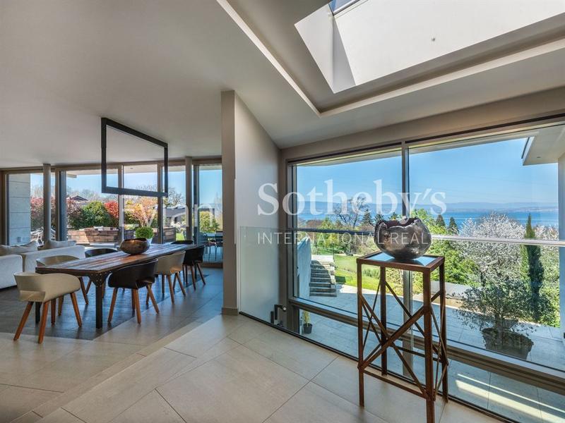 Maison - 302 m² - 7 pièces