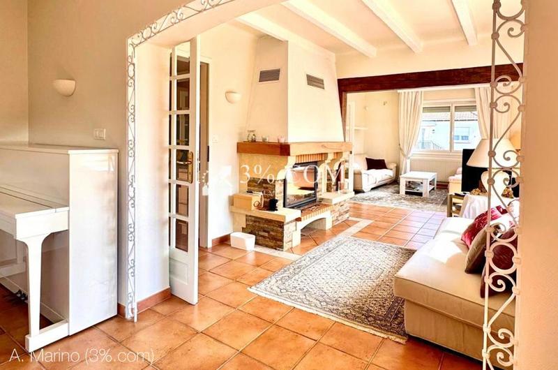 Demeure - 140 m² - 6 pièces