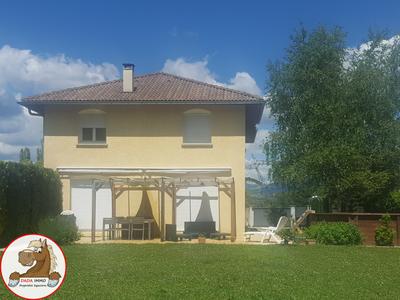 Maison - 137 m² - 6 pièces