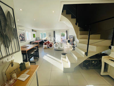 Maison - 120 m² - 5 pièces