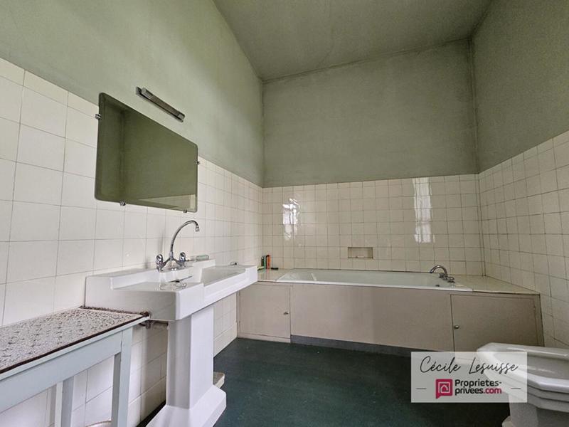 Maison - 451 m² - 15 pièces