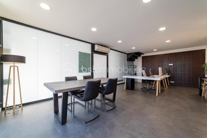 Local commercial - 99 m² - 3 pièces