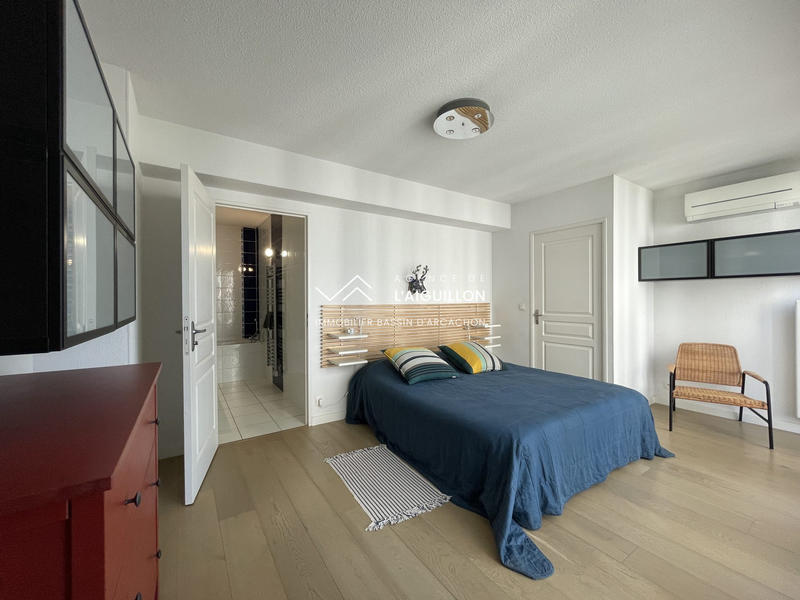 Duplex - 122 m² - 5 pièces