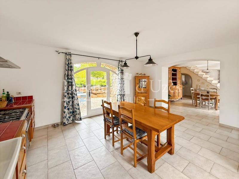 Mas - 148 m² - 6 pièces