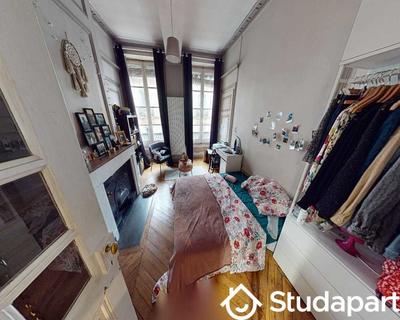 Chambre - 90 m² - 1 pièce