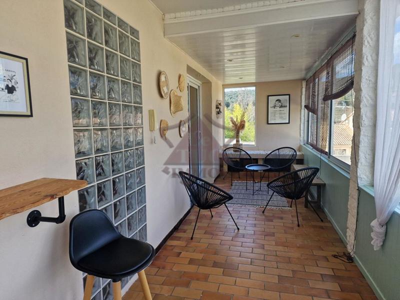 Maison - 166 m² - 10 pièces