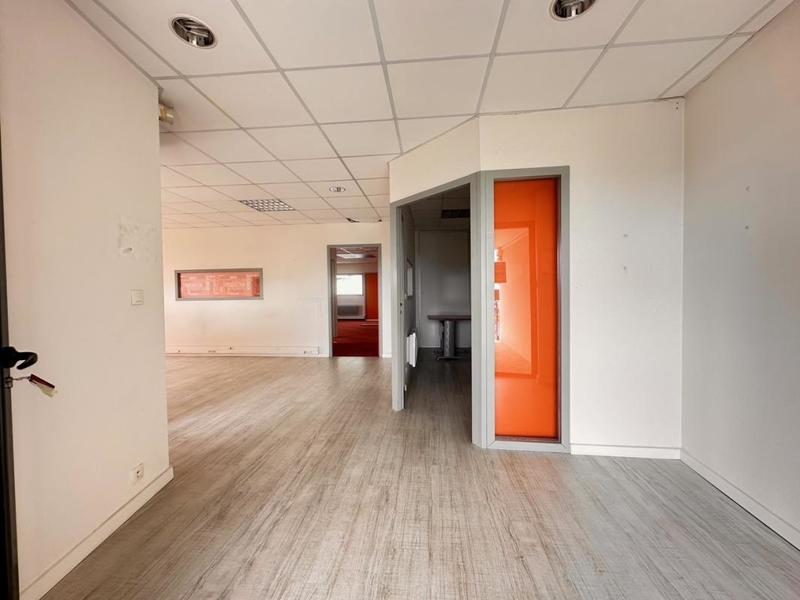 Bureau - 150 m² - 5 pièces