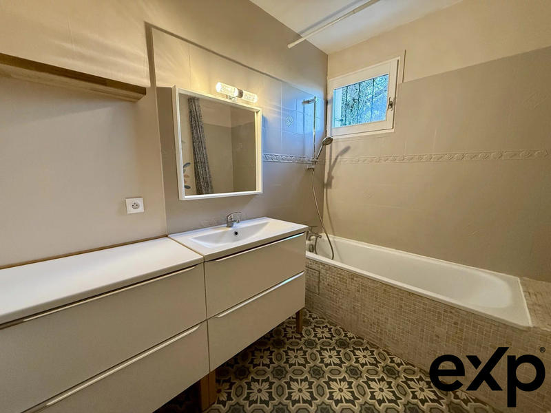 Appartement - 120 m² - 5 pièces