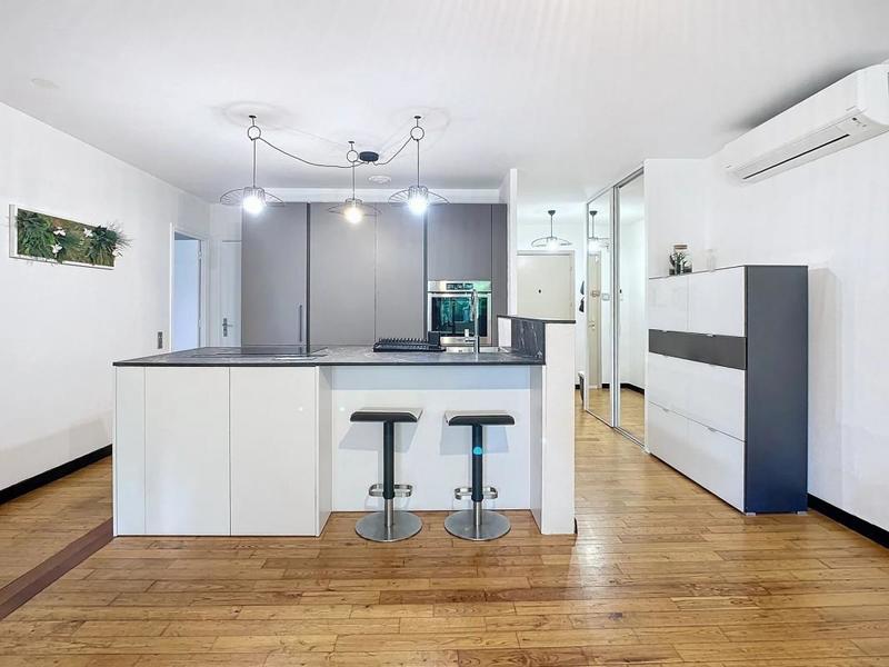 Appartement - 75 m² - 4 pièces