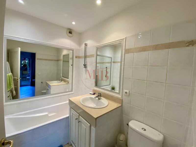 Appartement - 87 m² - 3 pièces