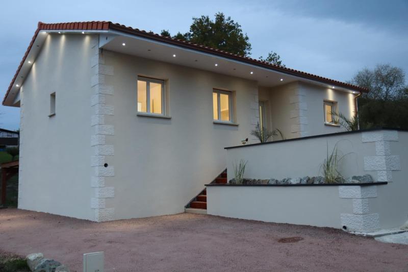 Maison - 105 m² - 4 pièces