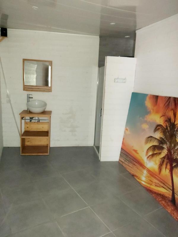 Local commercial - 101 m² - 6 pièces