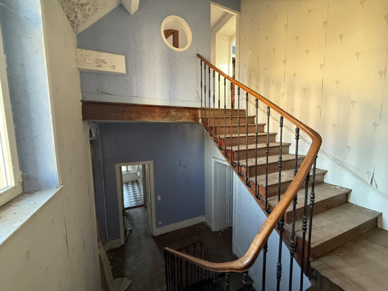 Maison - 270 m² - 7 pièces