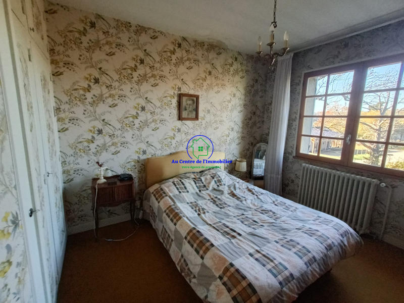 Maison traditionnelle - 182 m² - 7 pièces