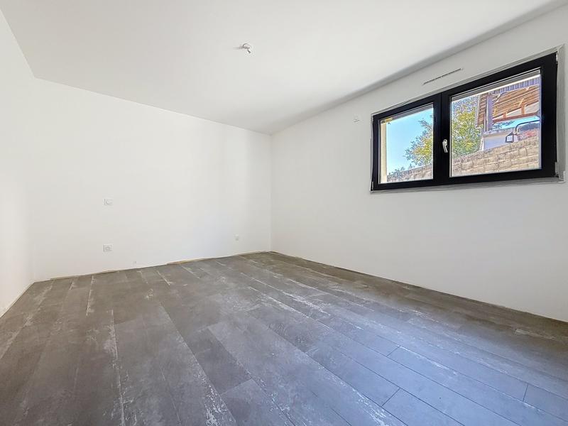 Maison - 220 m² - 8 pièces