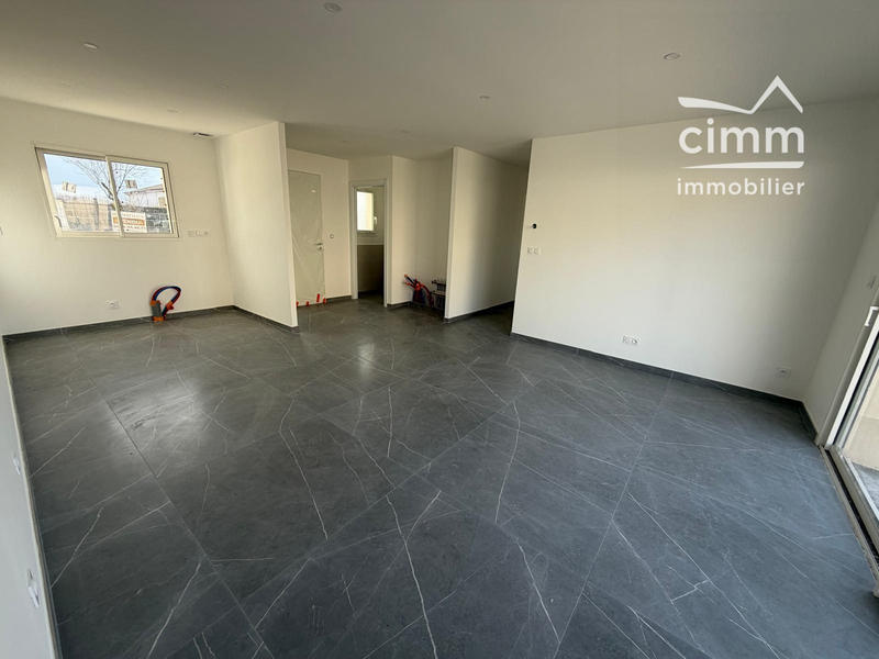 Villa - 80 m² - 4 pièces