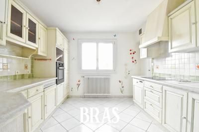 Appartement - 79 m² - 4 pièces