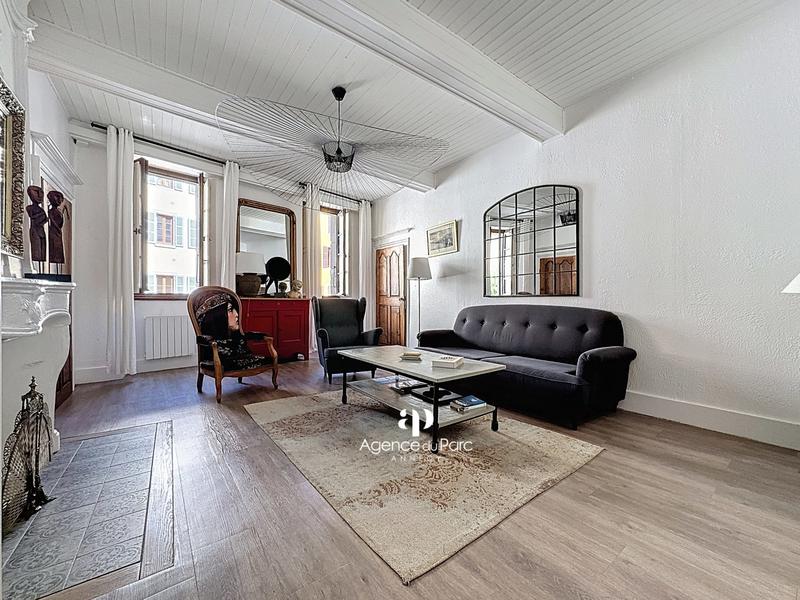 Appartement - 107 m² - 3 pièces