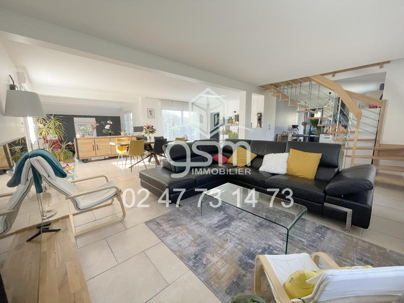 Maison - 166 m² - 6 pièces