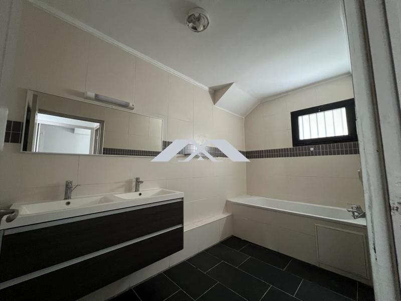 Maison traditionnelle - 116 m² - 4 pièces