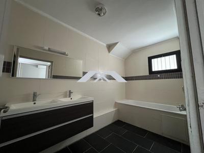 Maison traditionnelle - 116 m² - 4 pièces